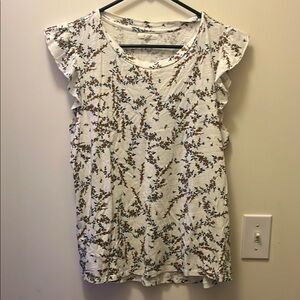 Maurices White floral Blouse with small ruffled sleeves size L